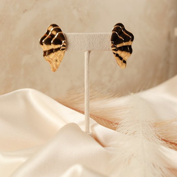 SOLD Vintage Gold Fan Stud Earrings - Picture 7 of 8